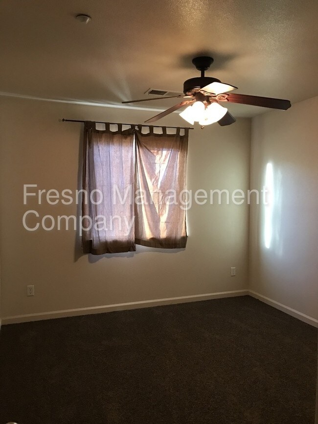 Building Photo - 7054 N Weber Ave