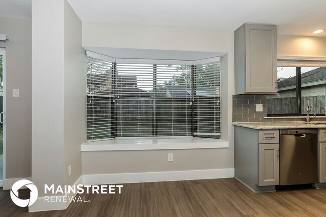 Foto del edificio - 15518 4 Leaf Dr