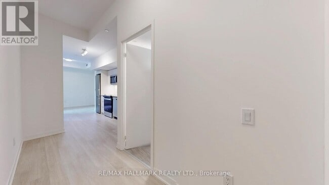 Photo du bâtiment - 500 Wilson Ave