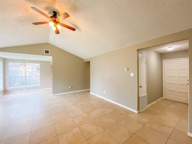 Foto del edificio - 11514 Fruitwood Dr