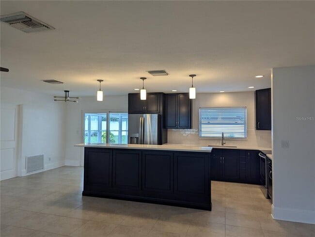 Building Photo - 1180 Eden Isle Blvd NE