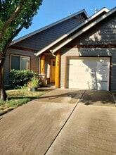 Building Photo - 2148 NW Tara Ln