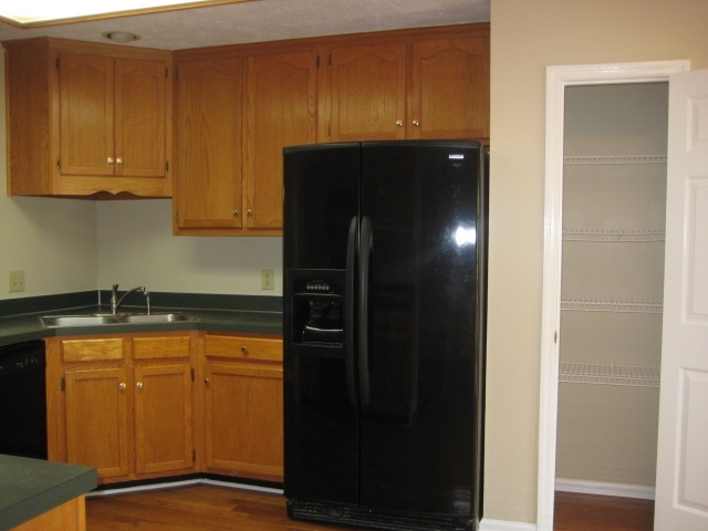 Building Photo - 808 Allison Ct