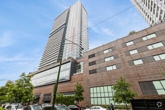 Building Photo - 228 W Hill St