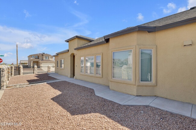 Building Photo - 14800 Sam Garcia Ave