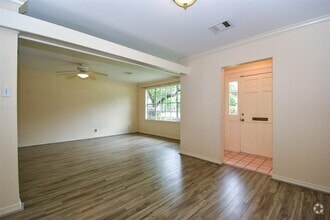 Building Photo - 4605 Pine St
