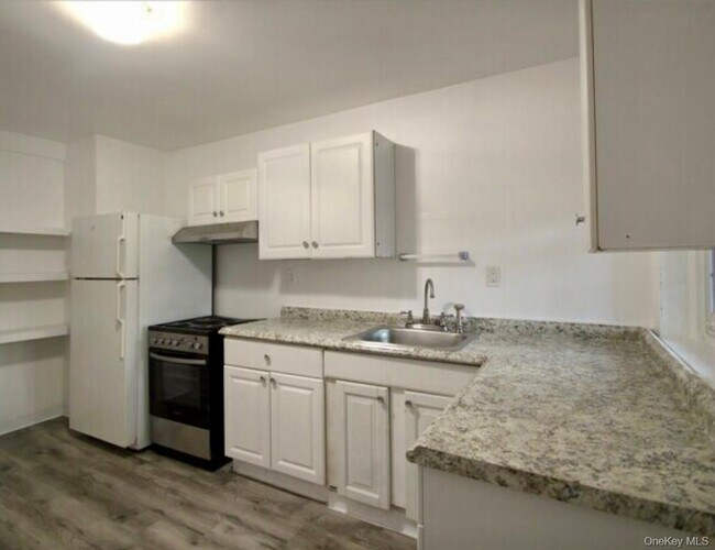 Building Photo - 37 Lutheran St