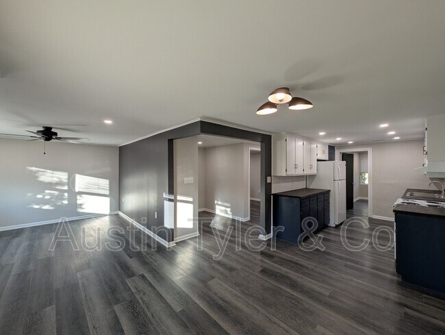 Foto del edificio - 2984B Smith St
