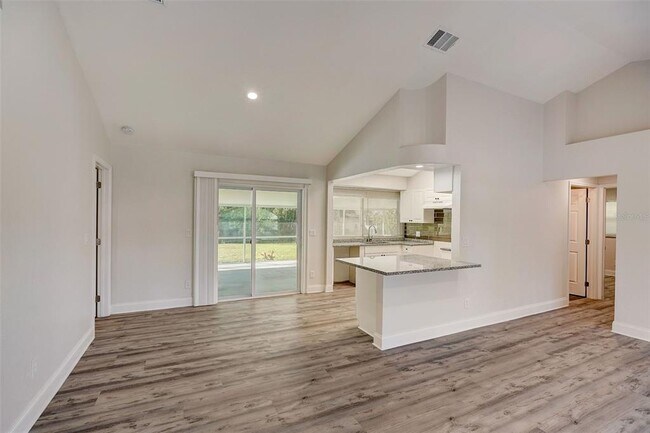 Building Photo - 21271 Birwood Ave