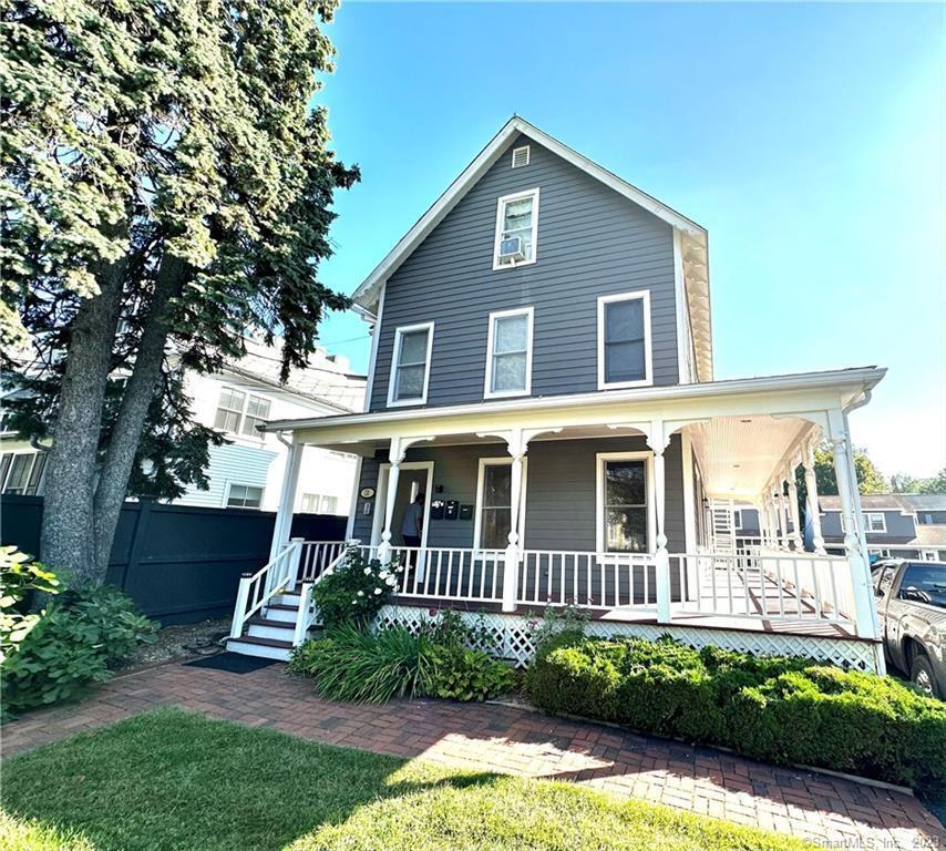 Primary Photo - 131 Mason St