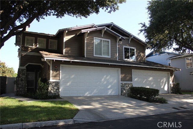 Foto principal - 563 E City Ct
