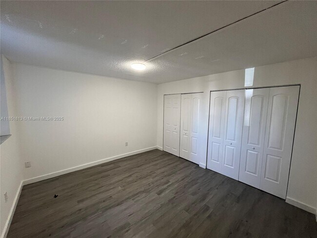 Foto del edificio - 9441 SW 4th St
