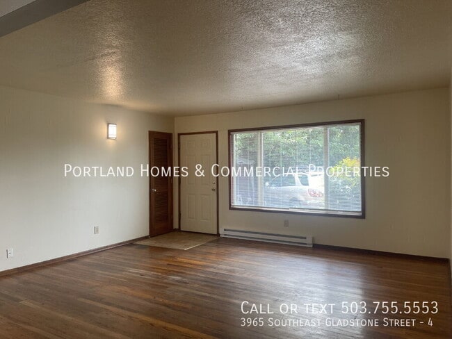 Photo - 3965 Southeast Gladstone Street-4 Apartment