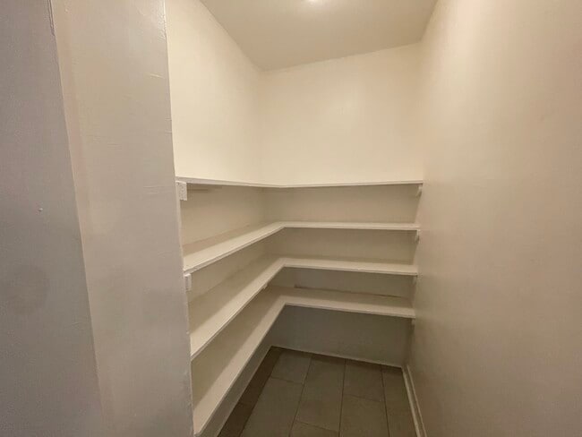 Building Photo - 50 Lawrence St