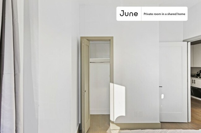 Foto del edificio - Room in Shared 3 bed/1 bath home