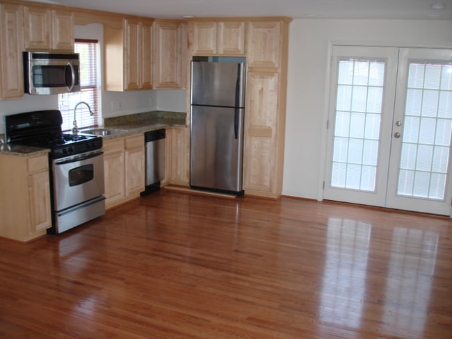 Building Photo - 3628 Elm Ave