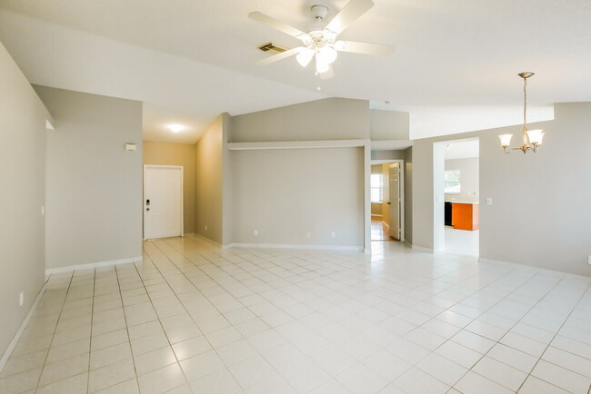 Foto del edificio - 7308 NW 1st Ct