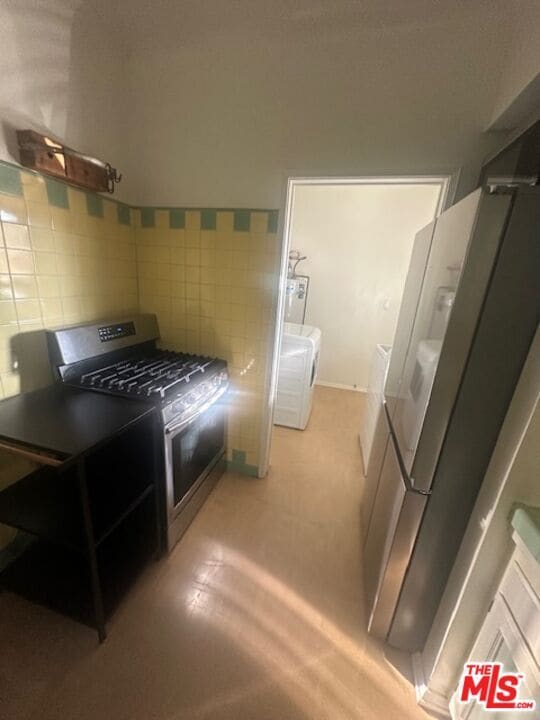 Foto del edificio - 1607 Stearns Dr