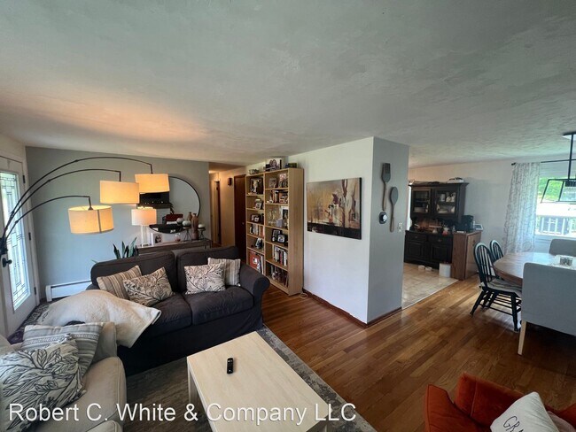 Foto del edificio - 3 br, 1.5 bath House - 16 Norman Road