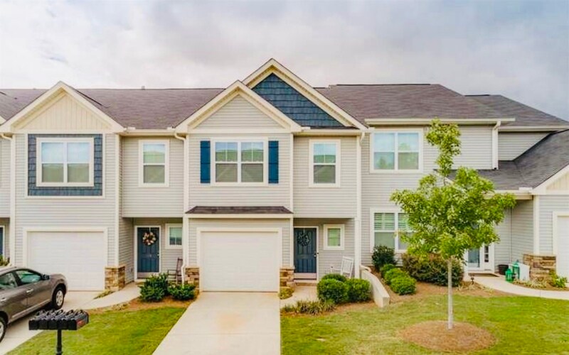 Foto principal - 731 Elmbrook Dr