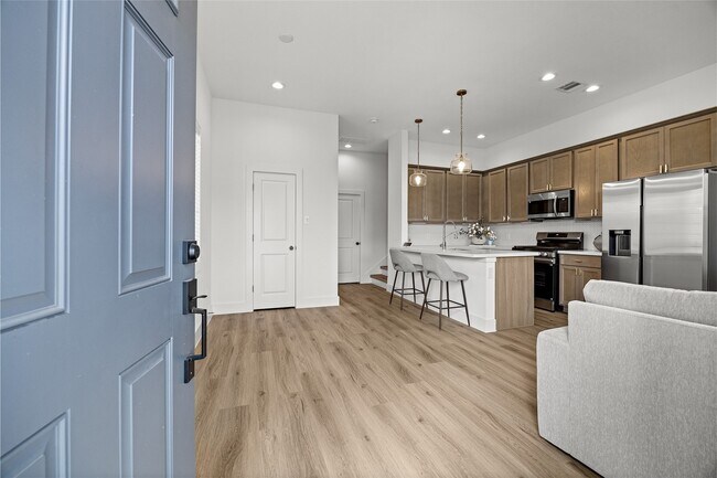 Foto del edificio - 1550 W Tidwell Rd