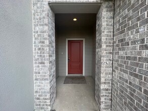 Building Photo - 7719 Brushwood Dr