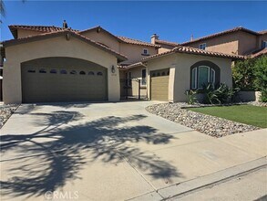 Building Photo - 31532 Royal Oaks Dr