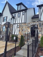 Building Photo - 4307 Lennox Ct