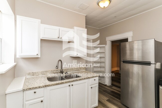 Building Photo - 2558 Ring Pl