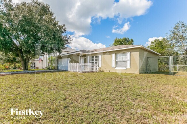 Building Photo - 1420 Kissimmee Dr