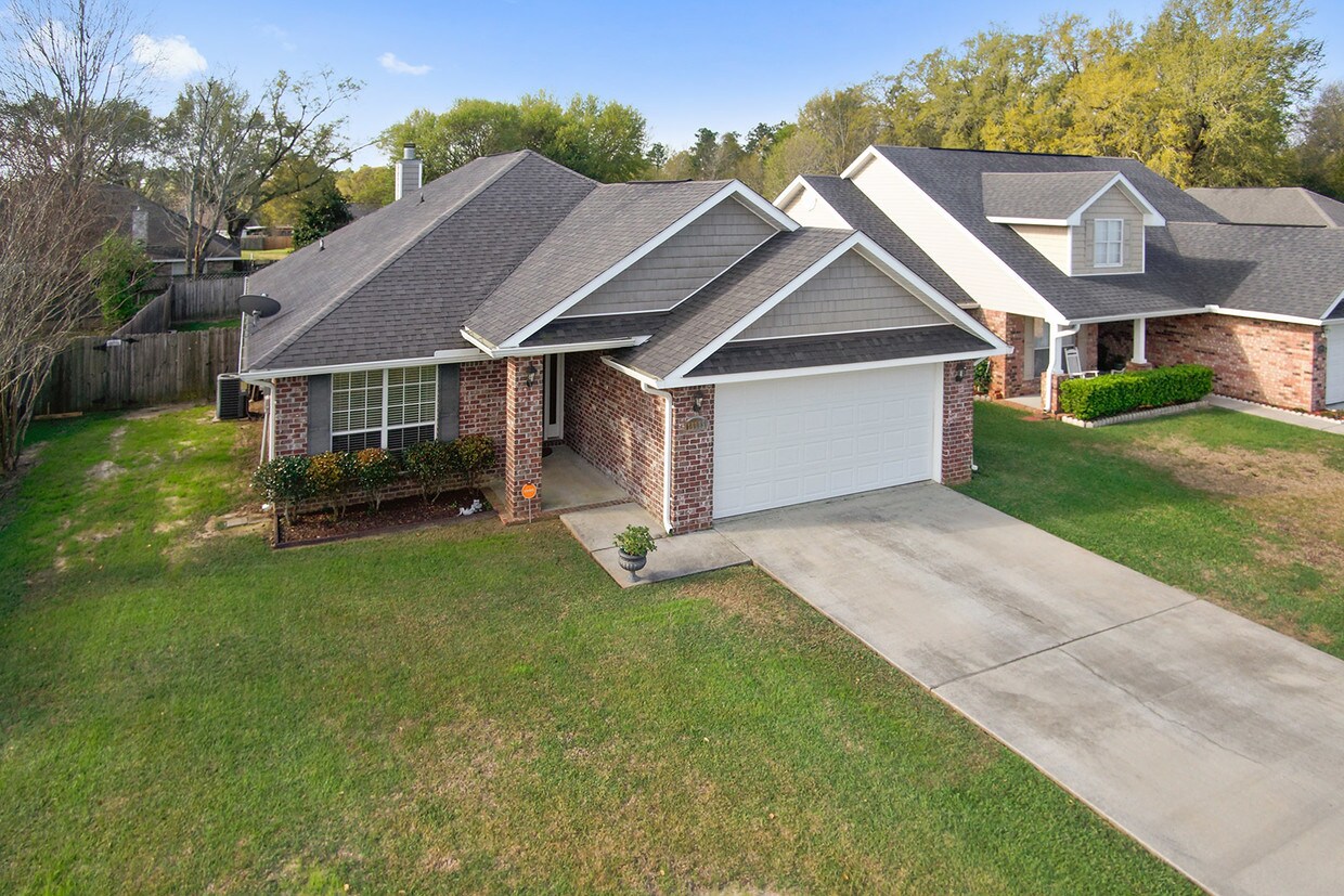 15095 Cedar Springs Dr, Biloxi, MS 39532 House Rental in Biloxi, MS