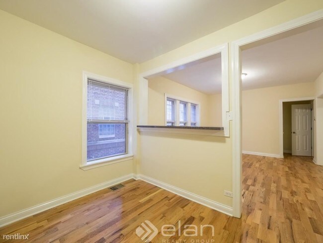 Building Photo - 1 br, 1 bath  - 628.5 W BARRY Apt 2N Unit 2N