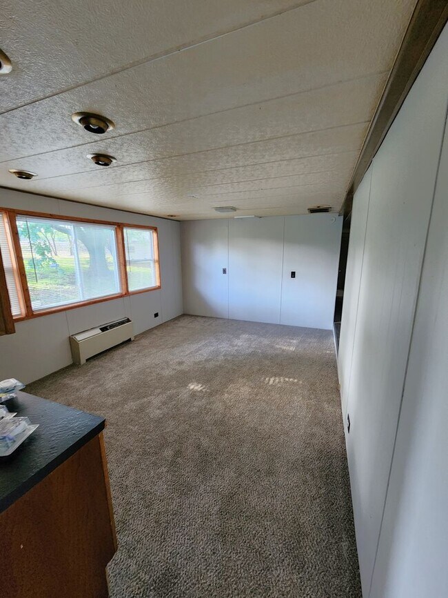 Foto del edificio - Spacious 3BR, 2BTH home in Washburn Rural ...