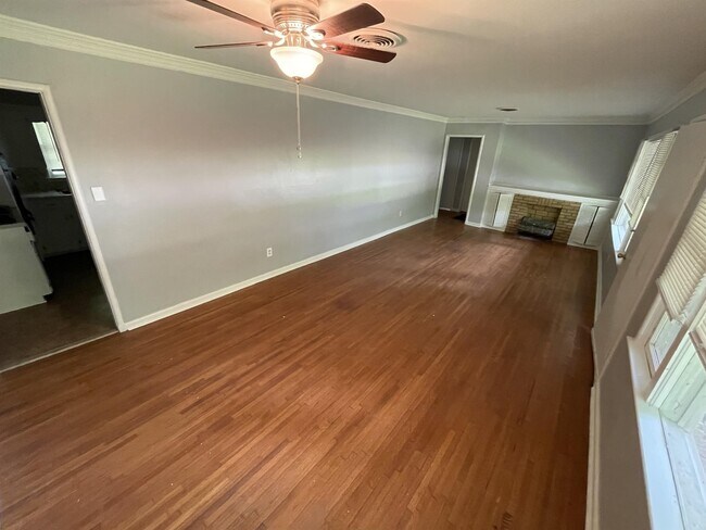 Foto del edificio - 1200 N 56th Terrace