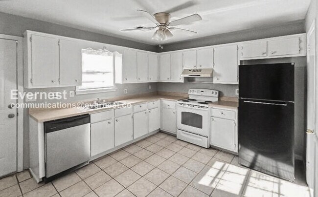 Foto del edificio - 2463 Hampstead Dr