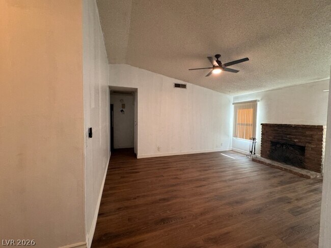 Foto del edificio - 3001 King Midas Way