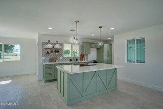 Building Photo - 11832 N Balboa Dr