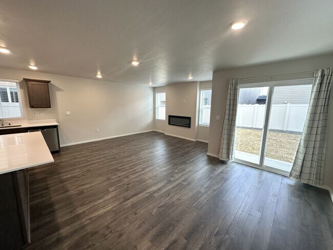 Foto del edificio - Brand new Kennewick home for lease!