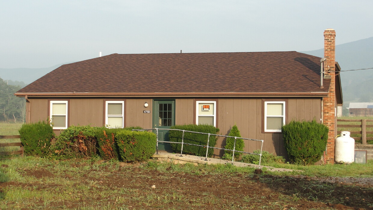 Primary Photo - 4759 Doe Hill Rd