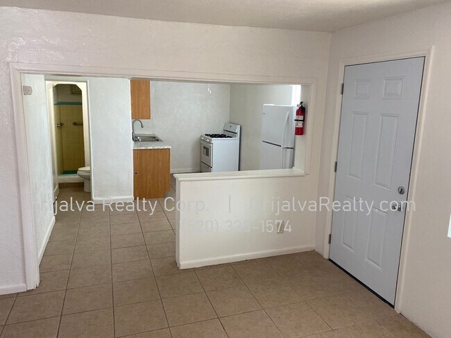 Foto del edificio - Cute & Cozy 1 Bedroom House on Large Lot (...