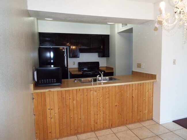 Foto del edificio - 1688 W Village Way