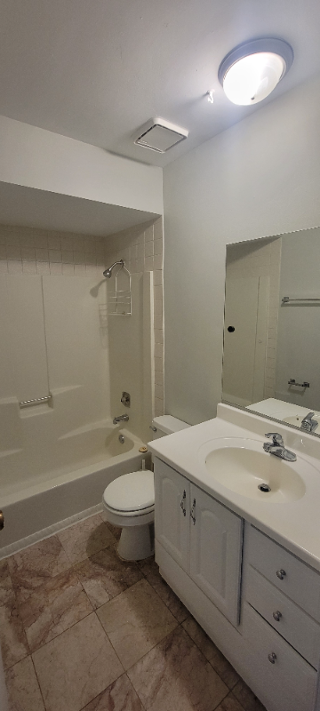 Building Photo - 1029 Shagbark Ct