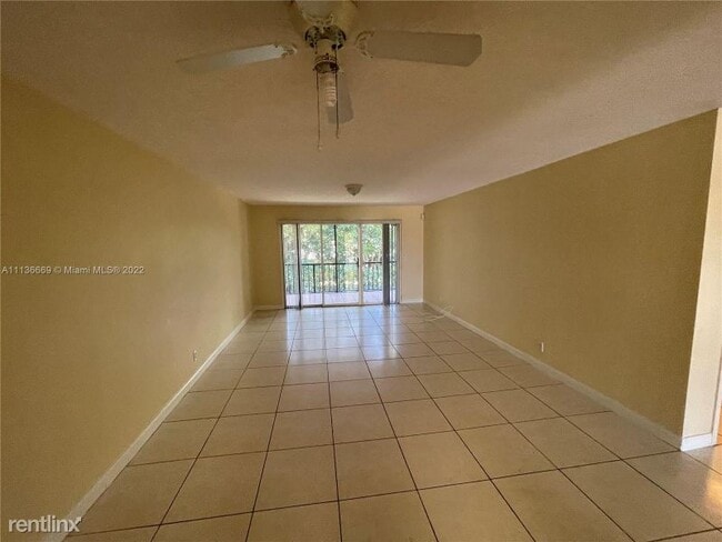 Building Photo - 2700 Coral Springs Dr