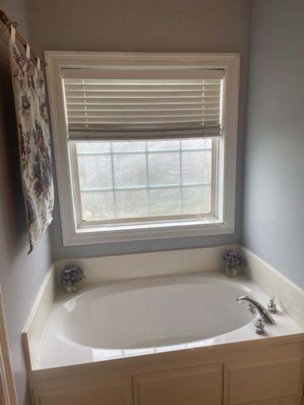 Foto del edificio - 103 Windrow Dr