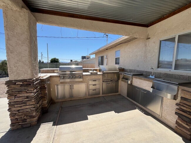 Foto del edificio - 3 Bedroom - 2 Bath Home