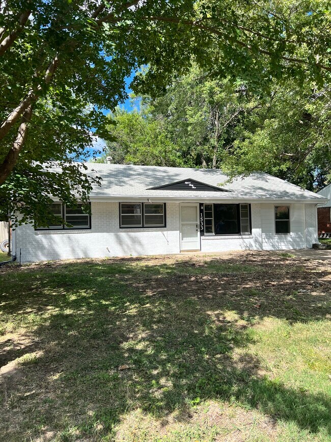 1533 Hartford Rd, Manhattan, KS 66502 House Rental in Manhattan, KS