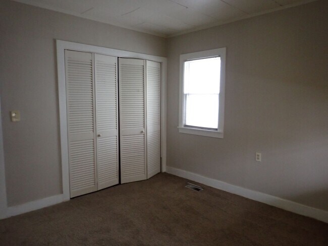 Foto del edificio - Great 3 Bedroom Downtown Puyallup Home.
