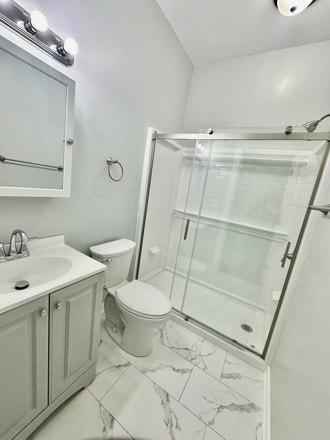 Building Photo - 1917 W 21st St