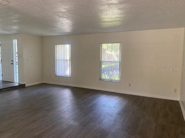 Foto del edificio - 2114 Winnebago Trail