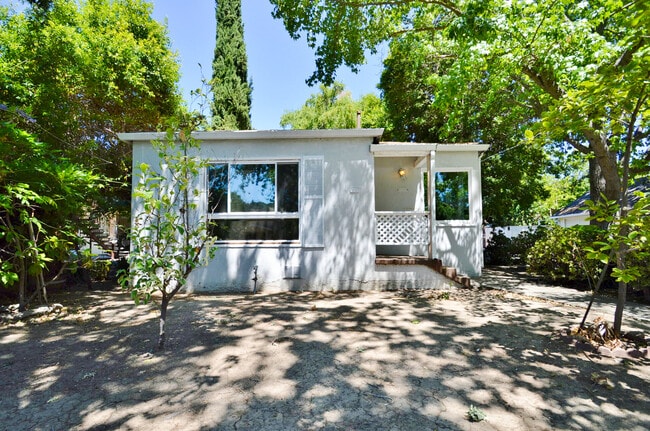 Photo - Cozy 2 Bedroom,1 Bath House